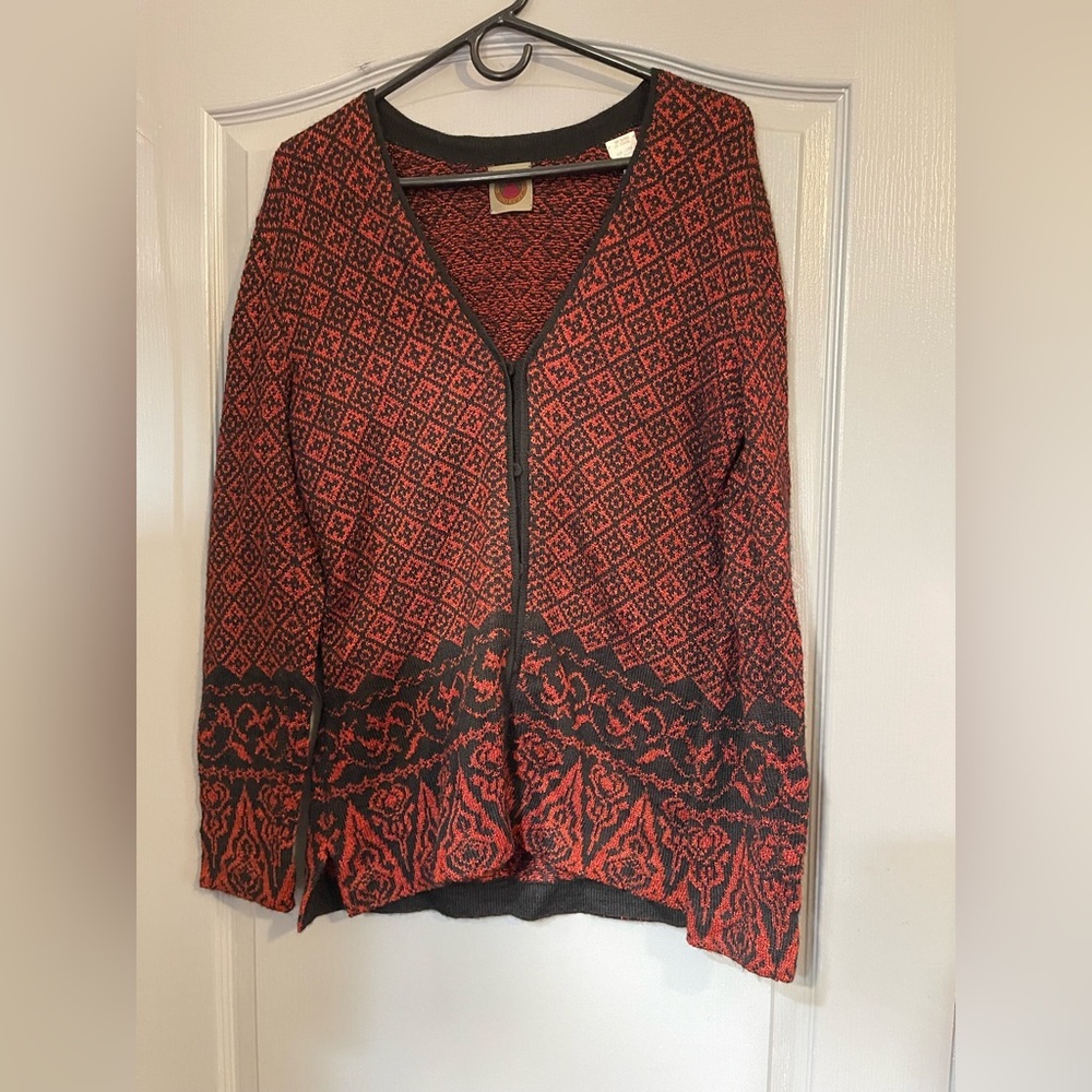 Elegant Black and Red Patterned Cardigan Millma Bolivia size L